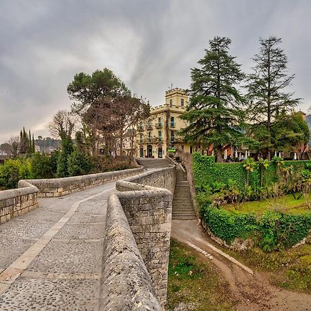 Hotel Els Jardins De La Martana à Besalú Extérieur photo