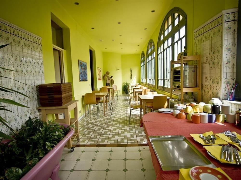 Hotel Els Jardins De La Martana à Besalú Extérieur photo