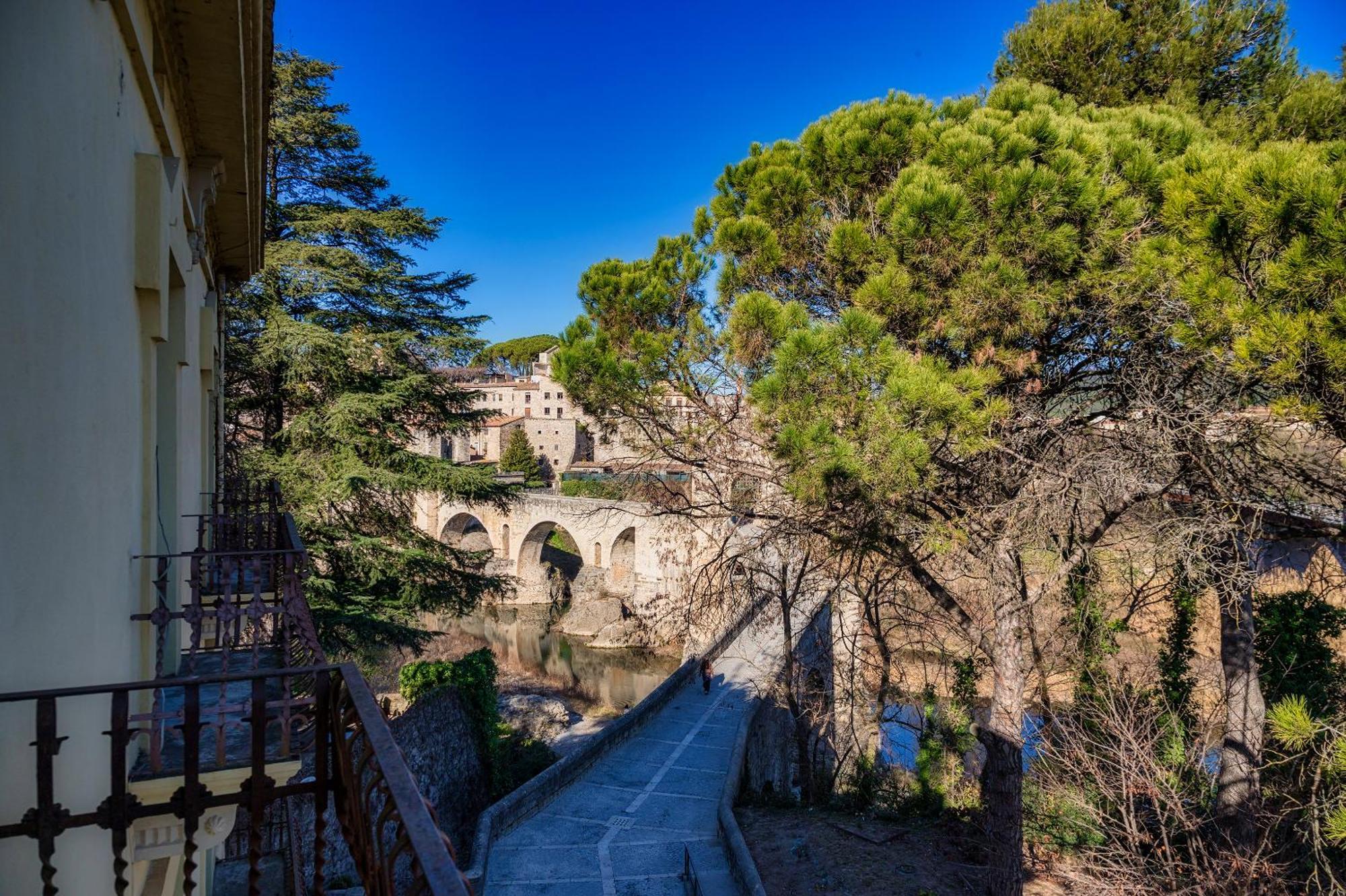 Hotel Els Jardins De La Martana à Besalú Extérieur photo