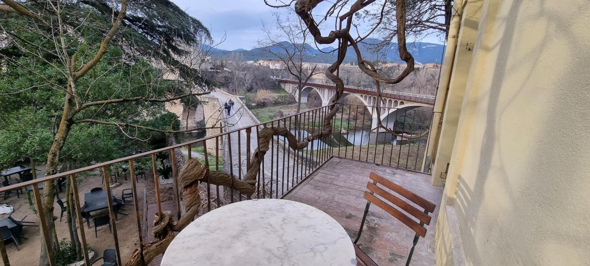 Hotel Els Jardins De La Martana à Besalú Extérieur photo