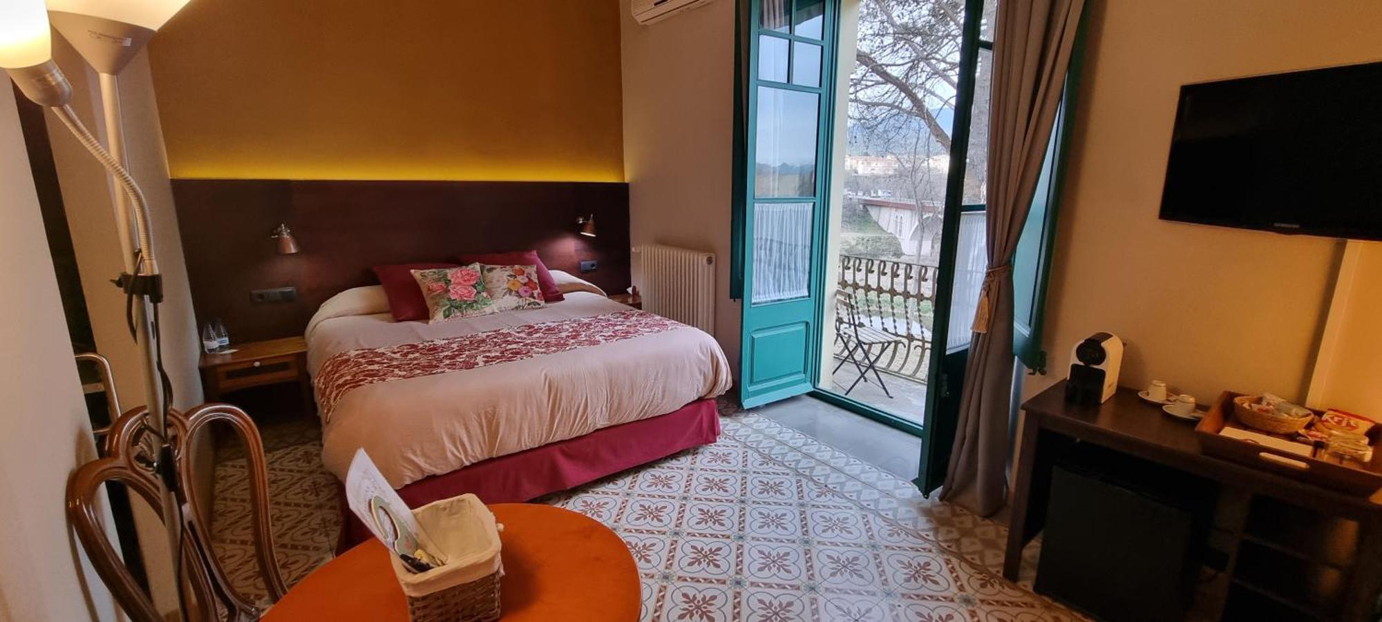 Hotel Els Jardins De La Martana à Besalú Extérieur photo