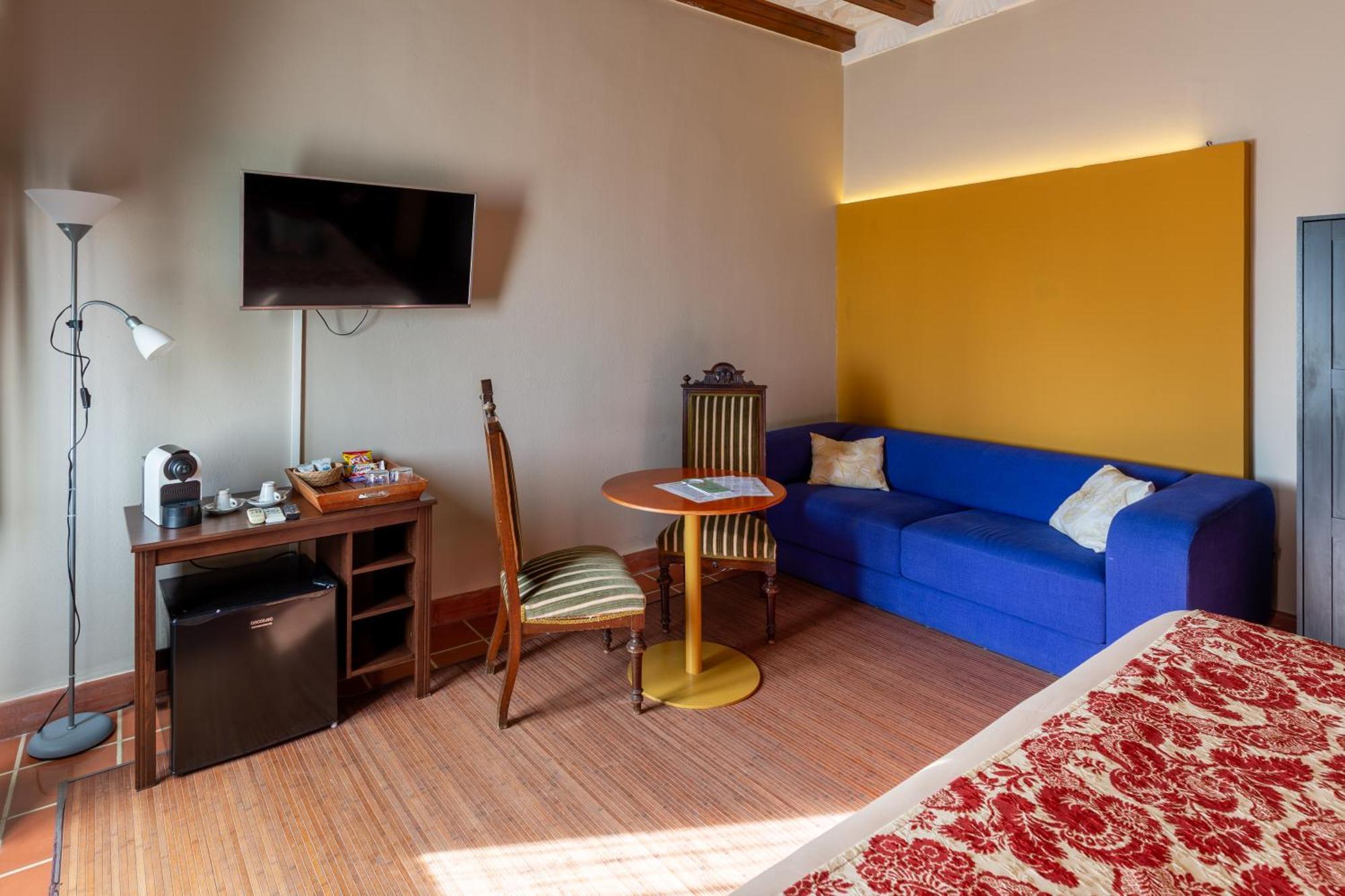 Hotel Els Jardins De La Martana à Besalú Extérieur photo