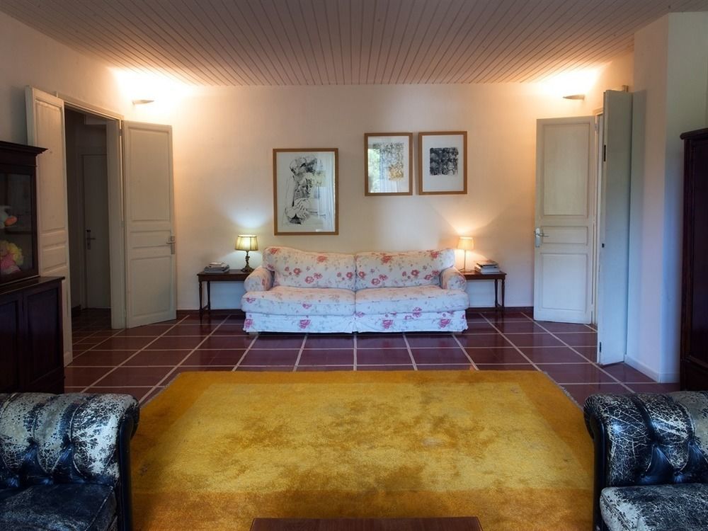 Hotel Els Jardins De La Martana à Besalú Extérieur photo