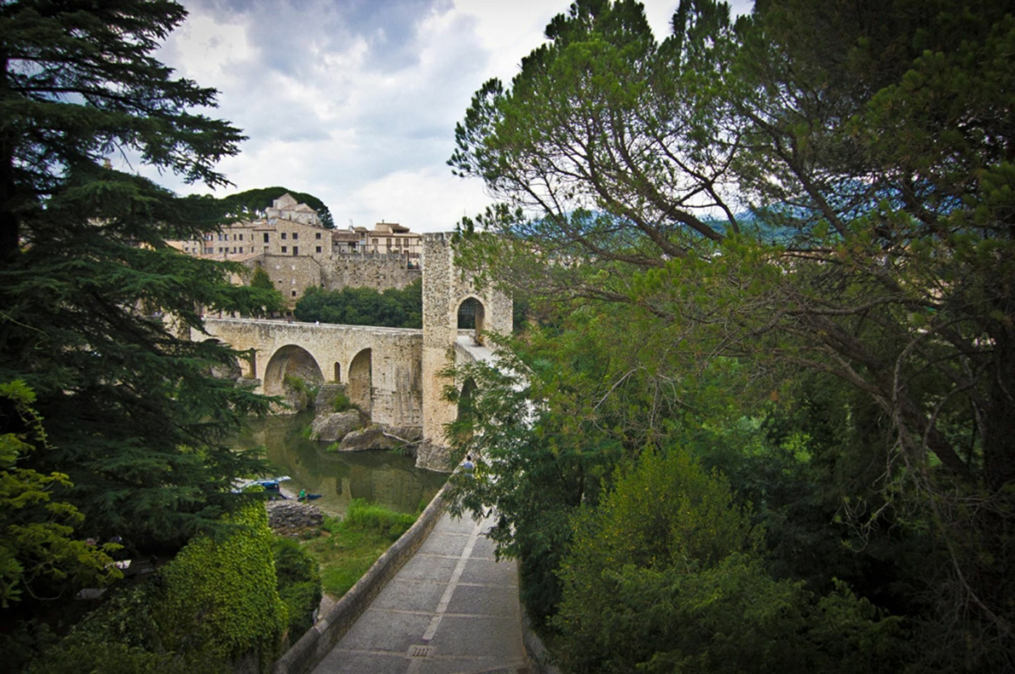 Hotel Els Jardins De La Martana à Besalú Extérieur photo