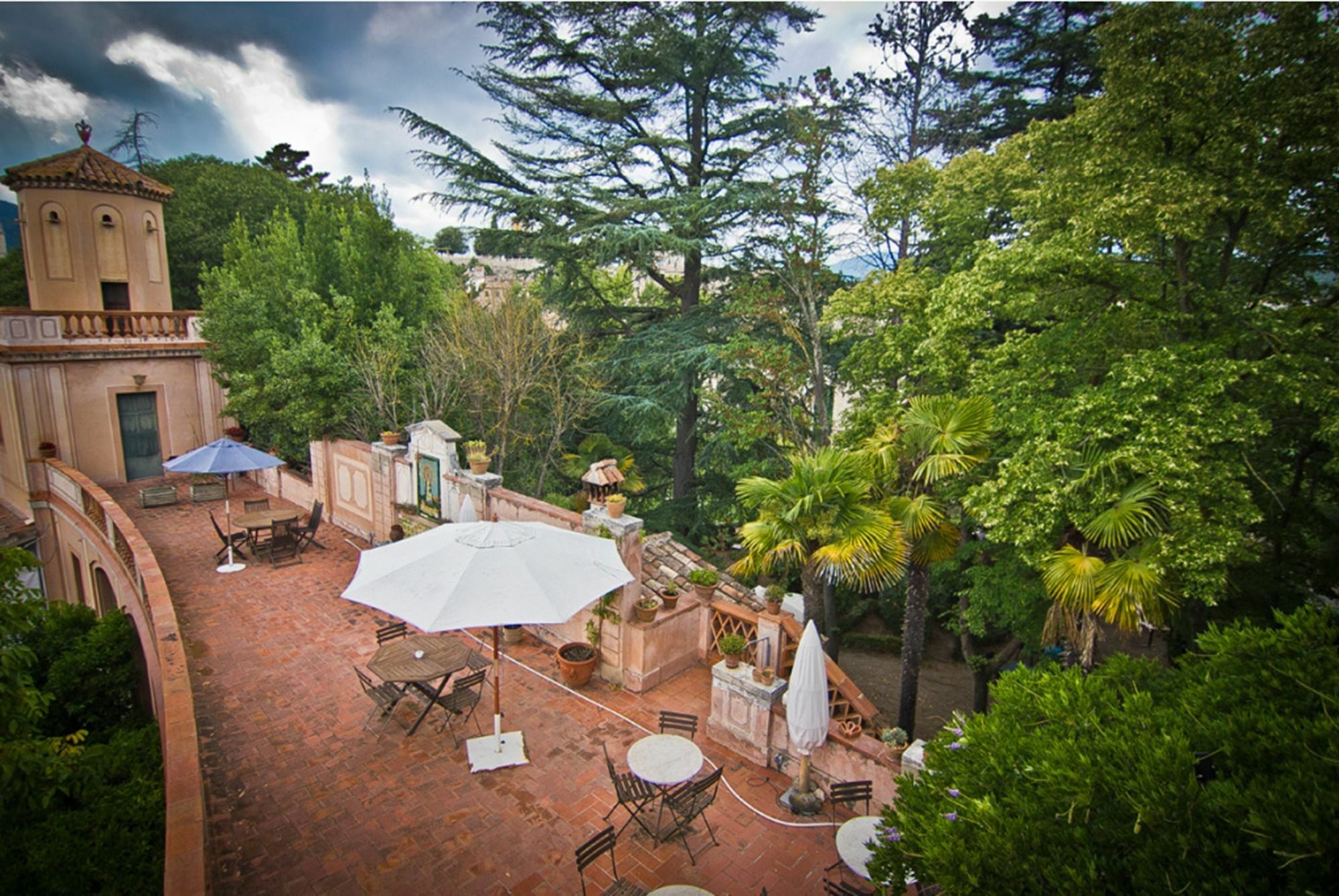 Hotel Els Jardins De La Martana à Besalú Extérieur photo